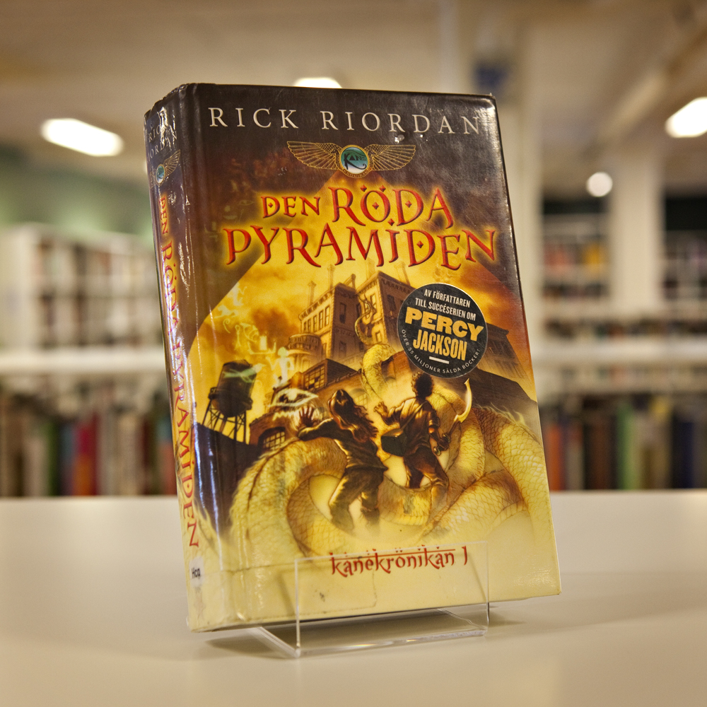 E3449 - Display depth: 60 mm