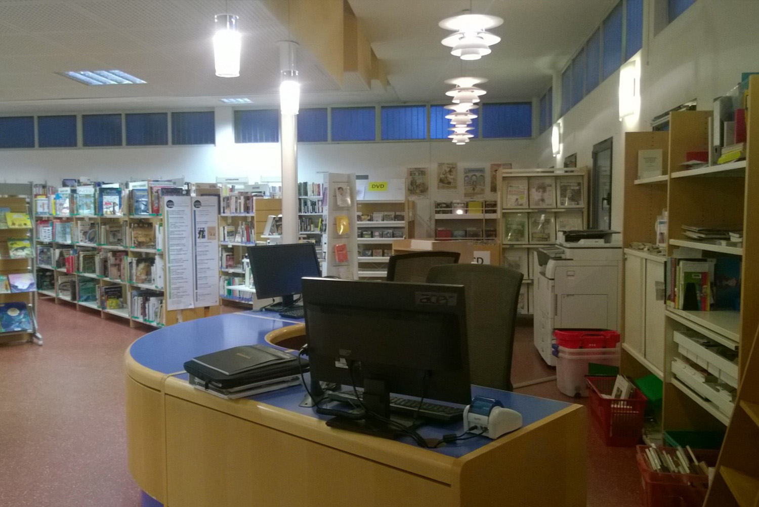 Before upcycling – fixed counter at the entrance